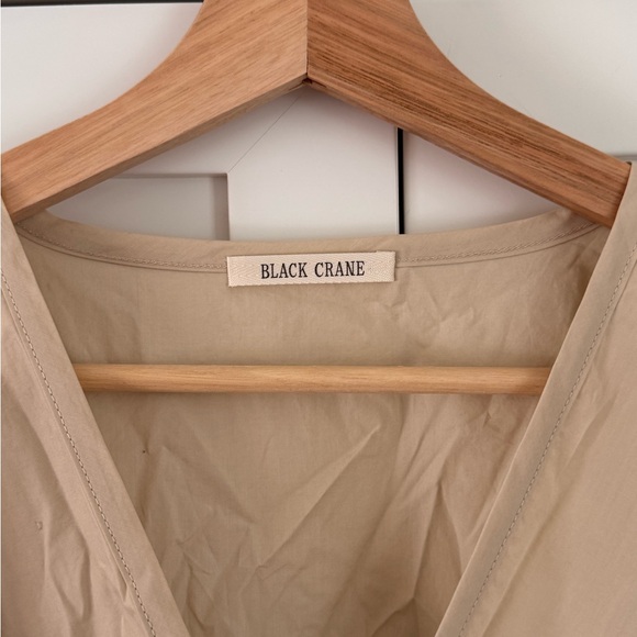 Black Crane Puff Top - Picture 2 of 4